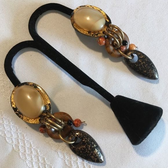 Vintage Dangling Earrings With Resin - Picture 4 of 7